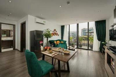 Ático con vistas a la ciudad, balcón, cocina privada y bañera — Bloom in Hanoi - The Residences